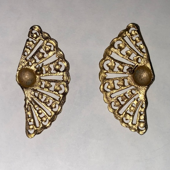 *3 for $12* Vintage Brass Fan Earrings - Picture 2 of 6